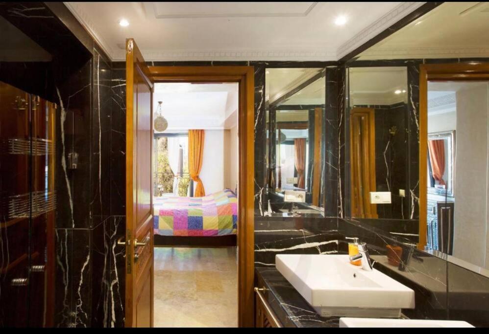 The Jade Apartment Marrakesh Exterior photo